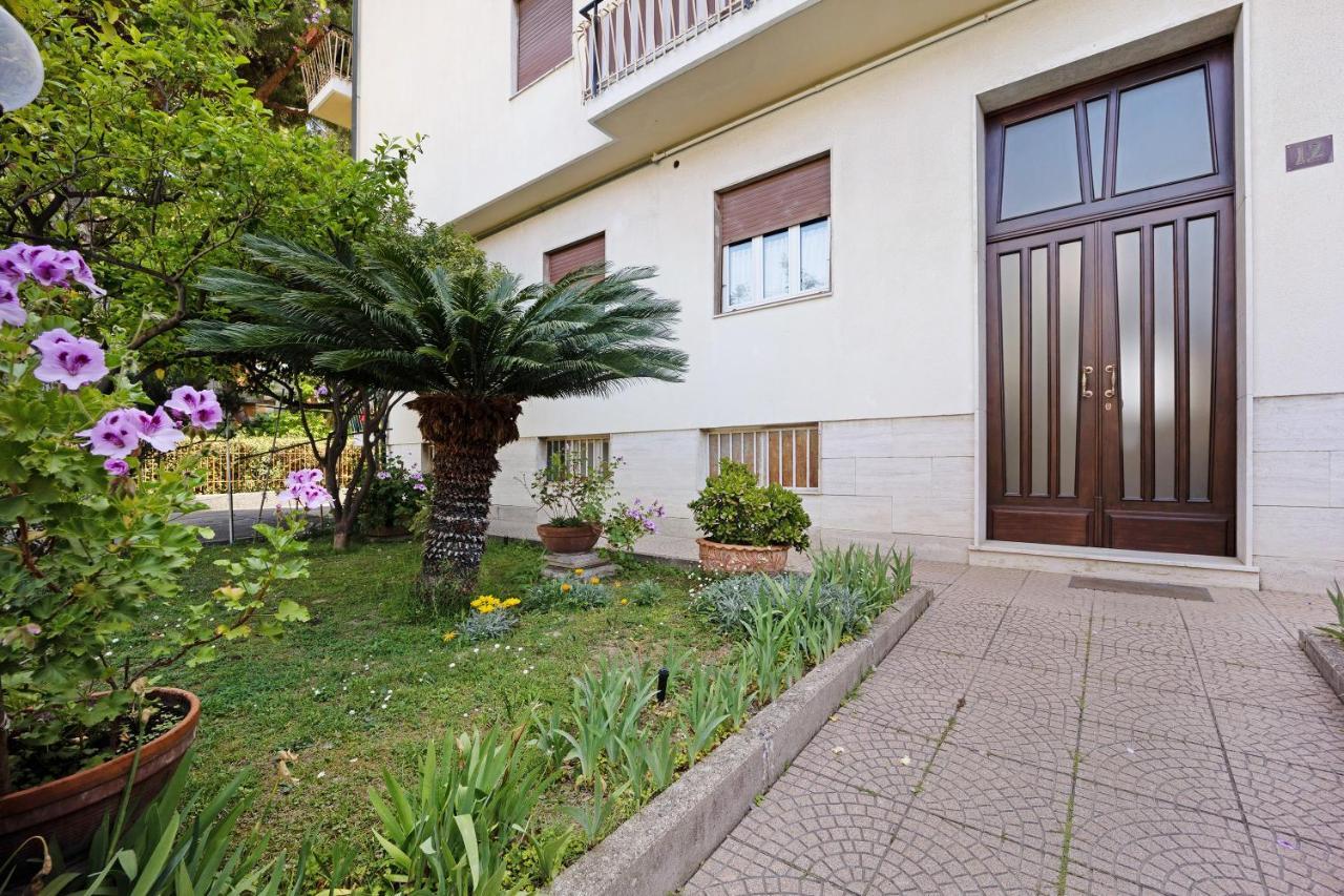 Casa Serena 12 *